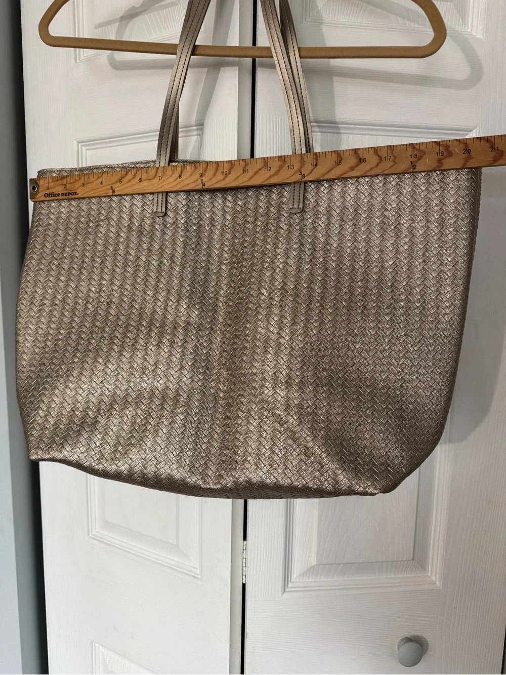 Bath & Body Works Large Gold Zippered Tote Bag